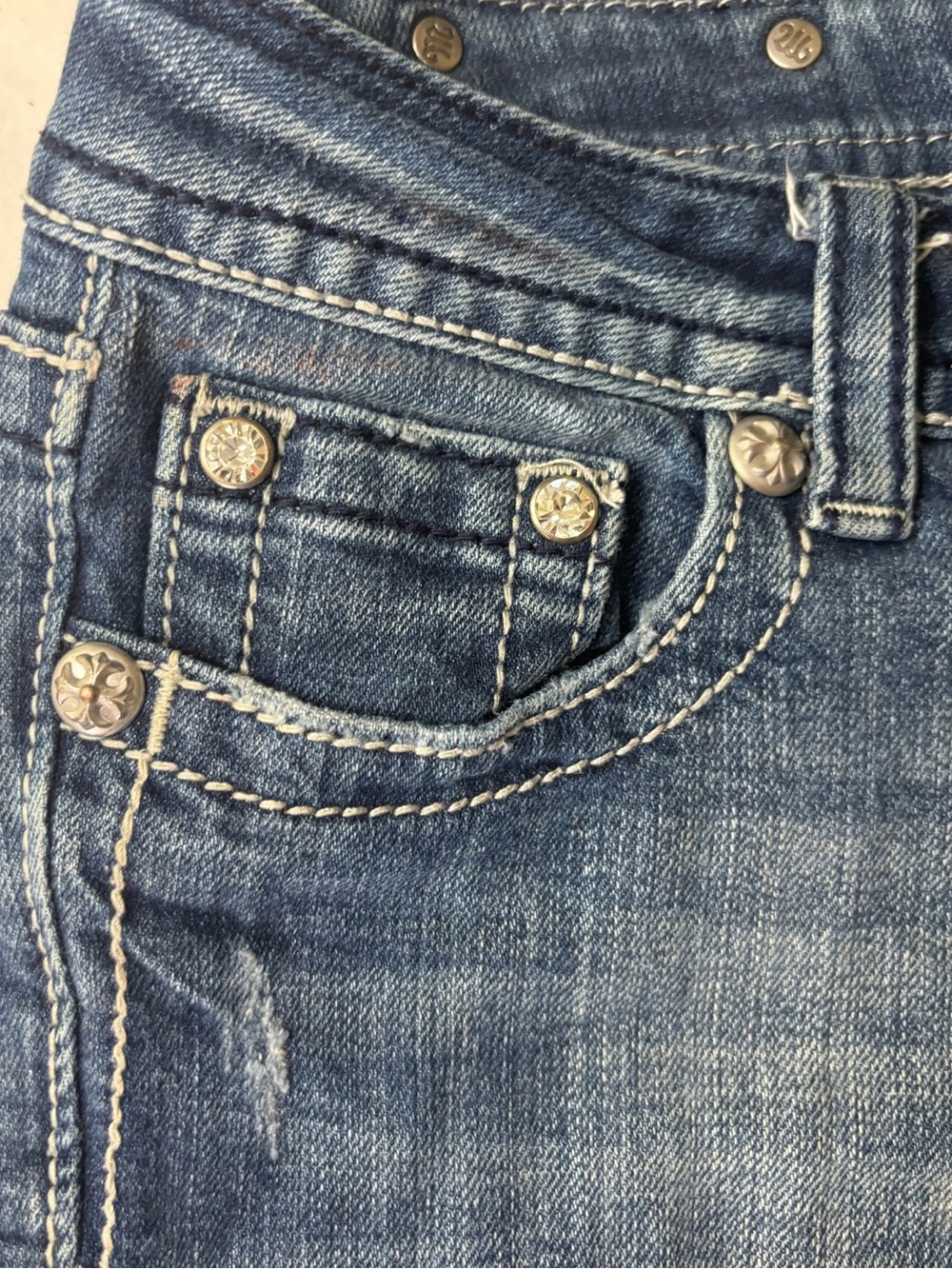 Miss Me Boot Cut Jeans Size 27 Rhinestone Embellished Low Rise Y2K - Picture 5 of 11